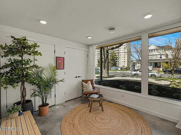 500 8th Ave — Photo 21