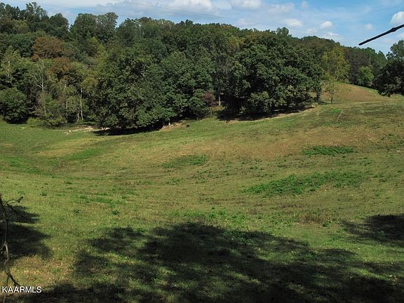 3rd image of Country Oaks Ln