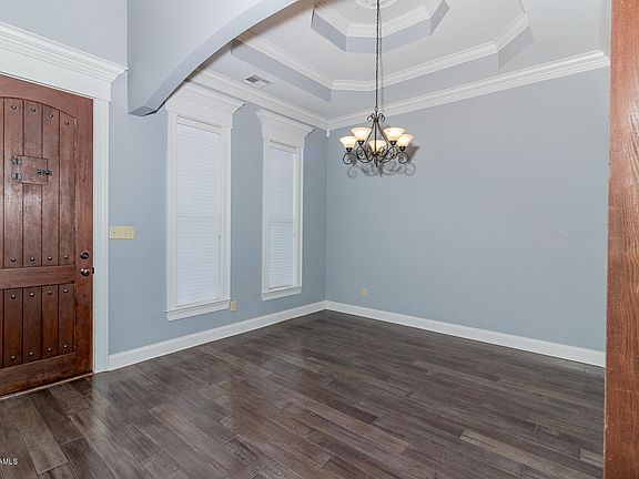 4th image of 218 Kellogg Ave