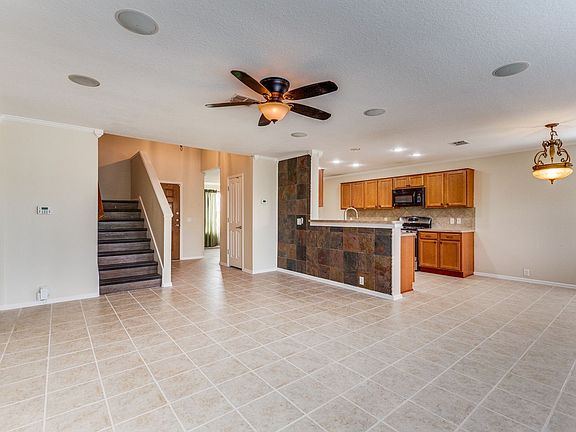 3rd image of 2607 Amethyst Dr