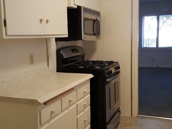 5th image of 11474 Moorpark St