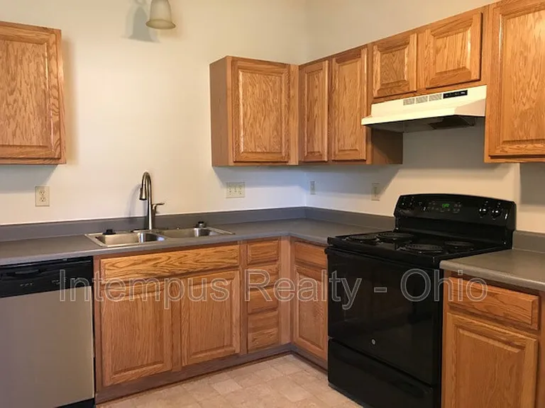 129 Lofton Cir — Photo 4
