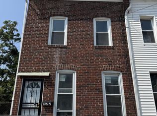 322 Lamokin St, Chester, PA 19013