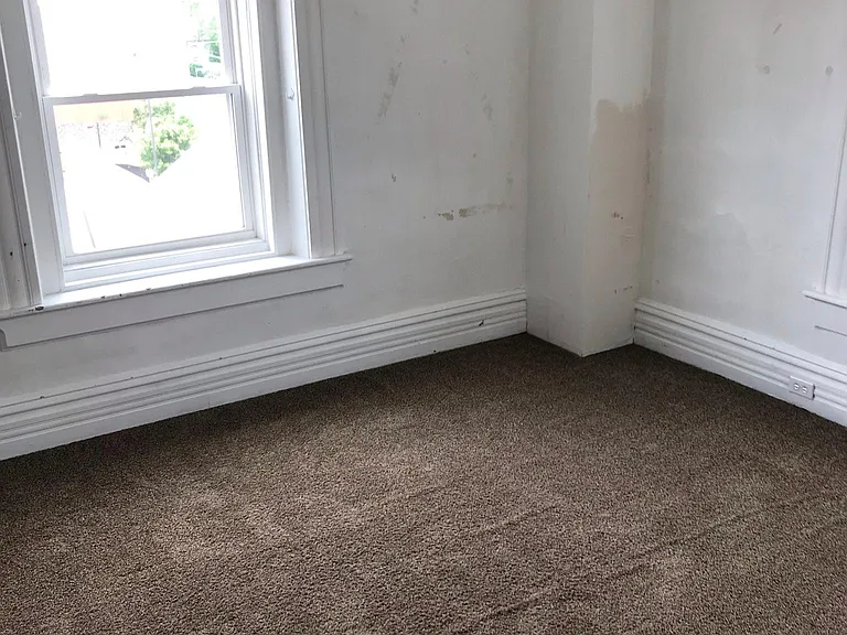 512 W Main St #31 — Photo 10