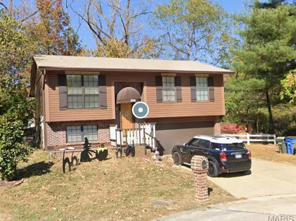 2101 Glenwood Dr, Arnold, MO 63010