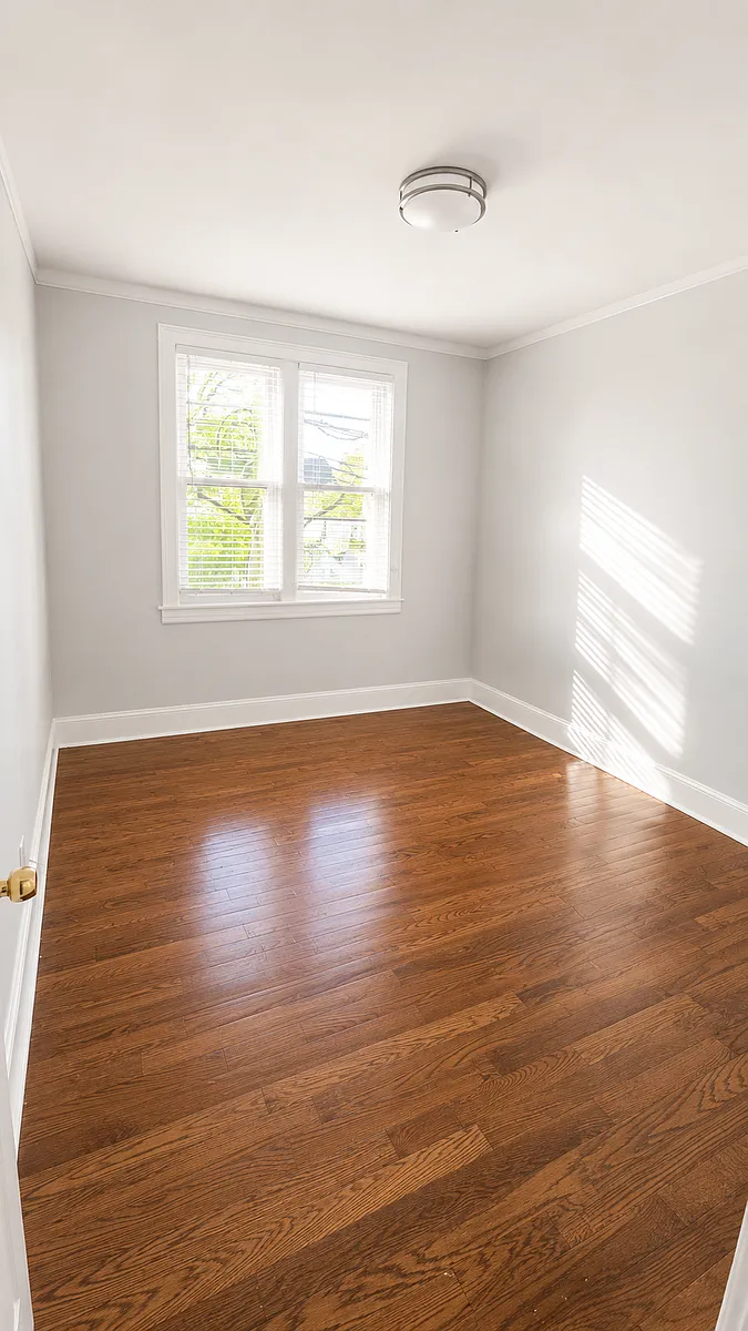 Building Photo - 96 3rd St #B2