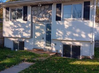 413 E Hodge Ave, Lansing, MI