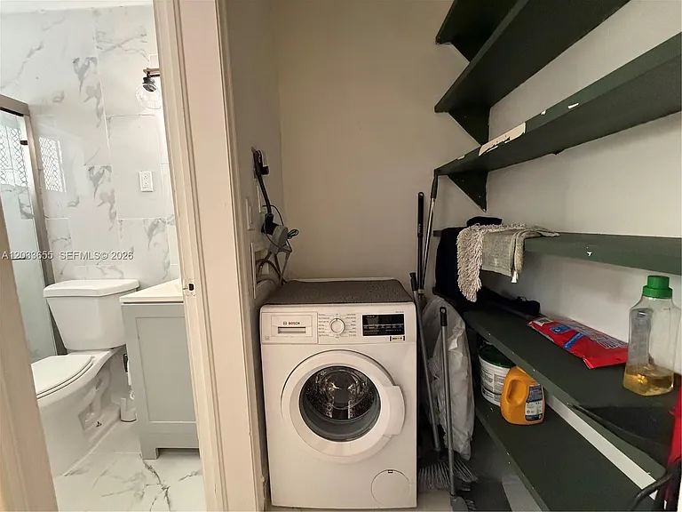 8420 Byron Ave #6 — Photo 14