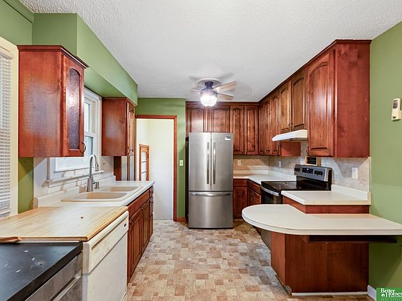 4th image of 1704 Pelton Ave