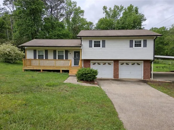 14 Pine Valley Dr, Powder Springs, GA 30127