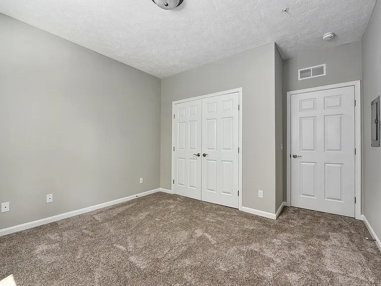 Aquamarine Apartments — Photo 98