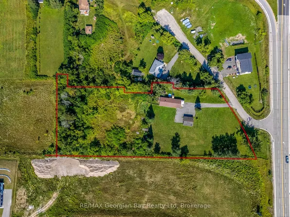1046 Henry St, Tay, ON L0L 1P0