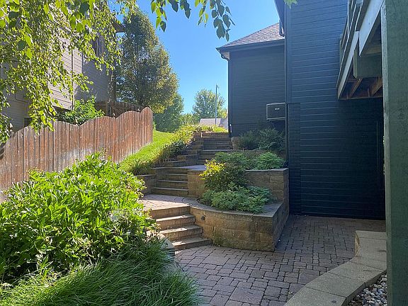 4th image of 8134 S 105th St