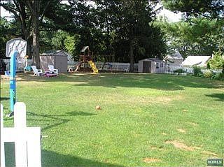 2nd image of 47 Carlton Ter