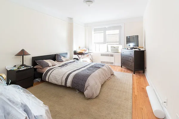 Rented by Waldstar Real Estate LLC | media 28