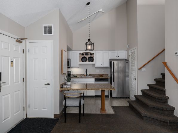 1001 Bridgeport Ave #I1