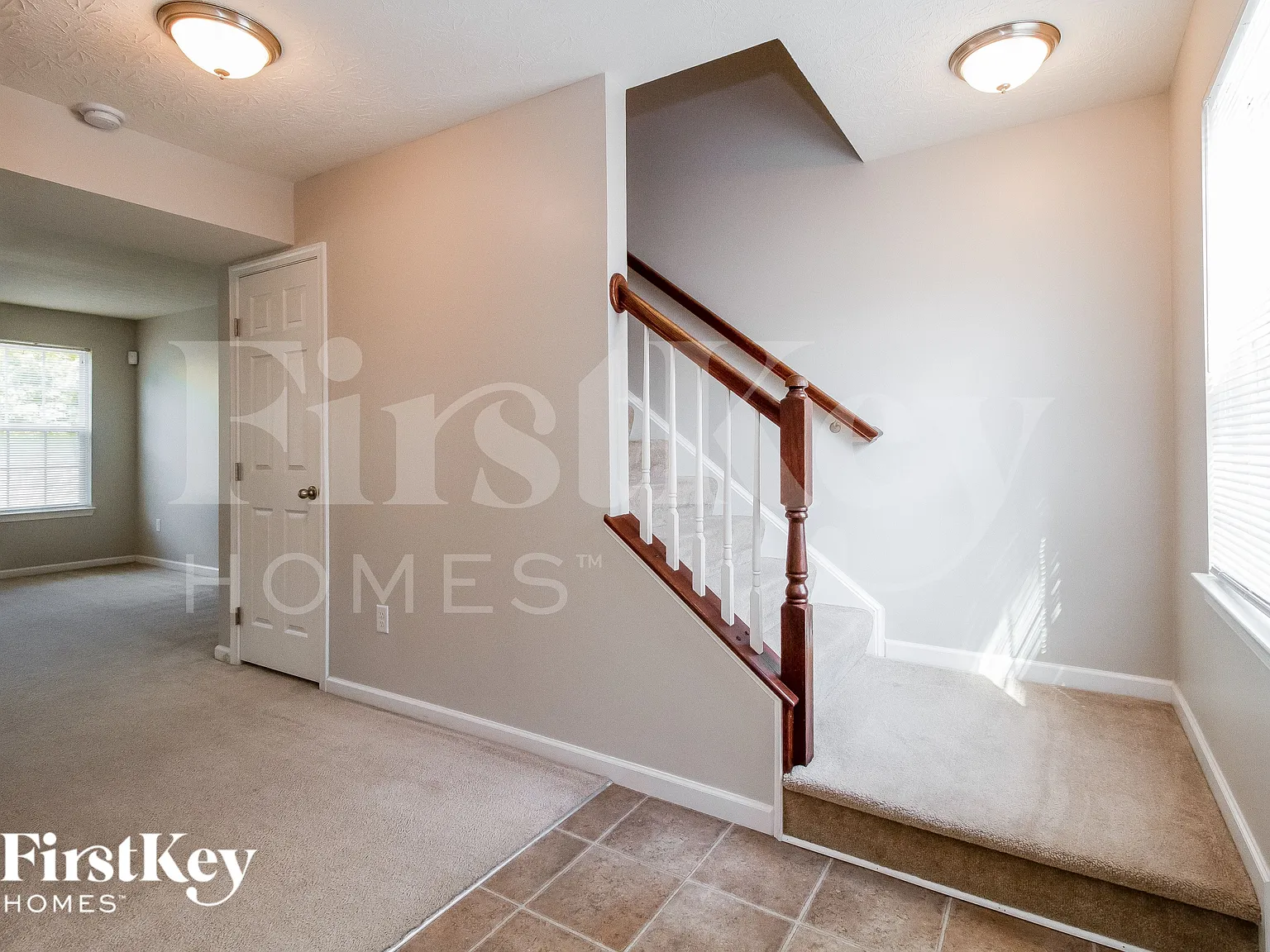 3 bed, 2.5 bath, 1720 sqft, $2,355 — Photo 3