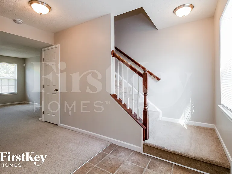 6038 Marsh Cir — Photo 3
