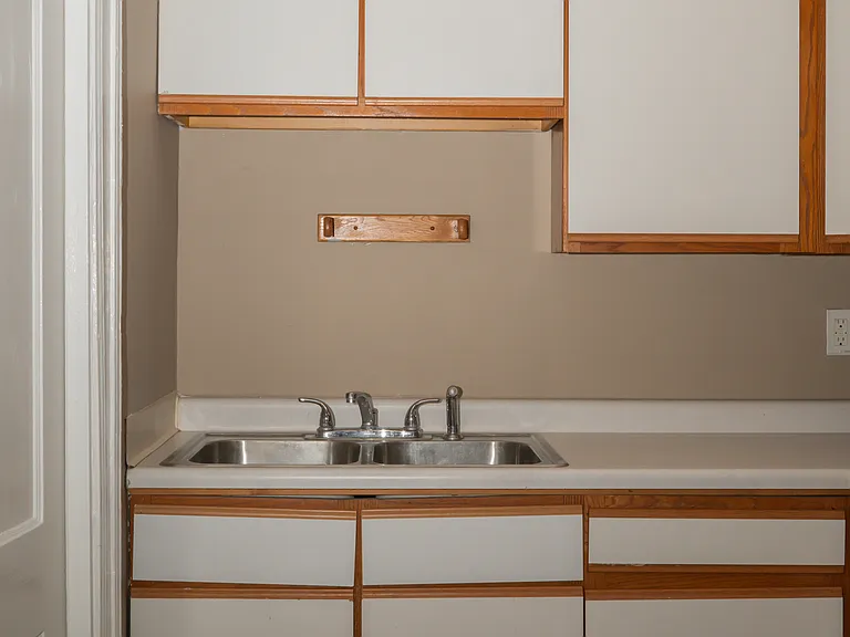 1717 N Talbott St #2 — Photo 5