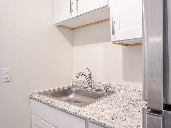 5th image of 3623 Clarion Ave #28