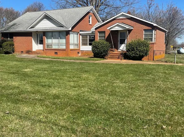 3056 W State Highway 27, Lincolnton, NC 28092