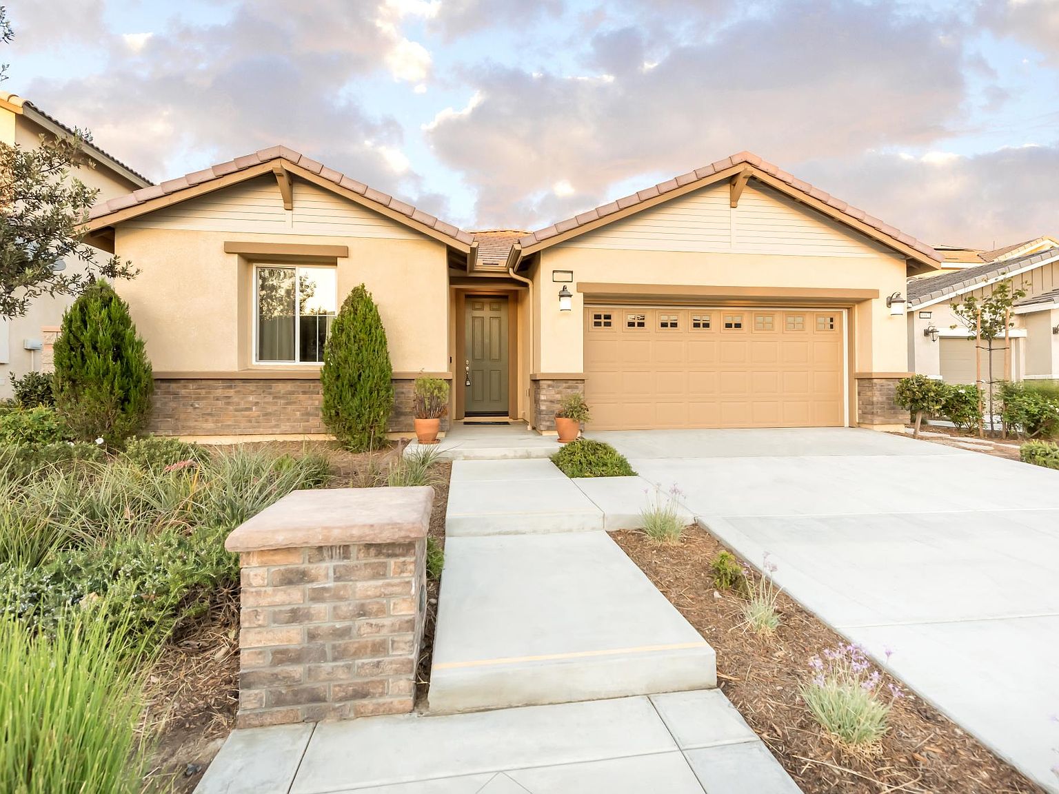 6970 Cache Way, Mira Loma, CA 91752 Zillow