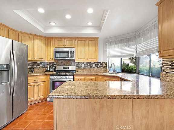 3rd image of 19544 Vasile Cir
