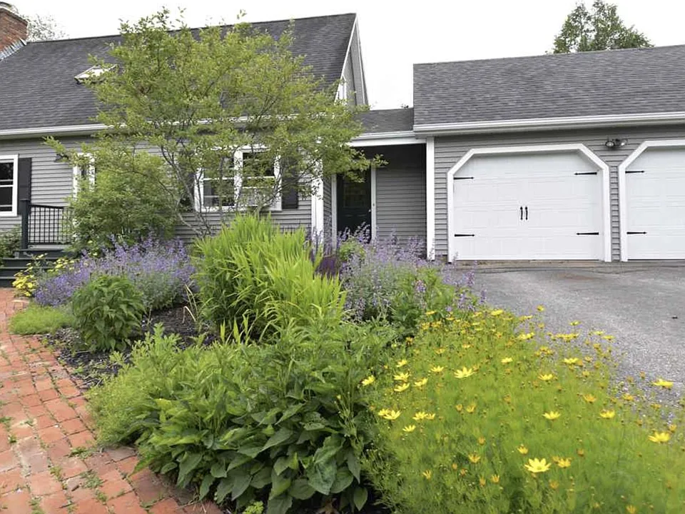 29 Dubois Dr