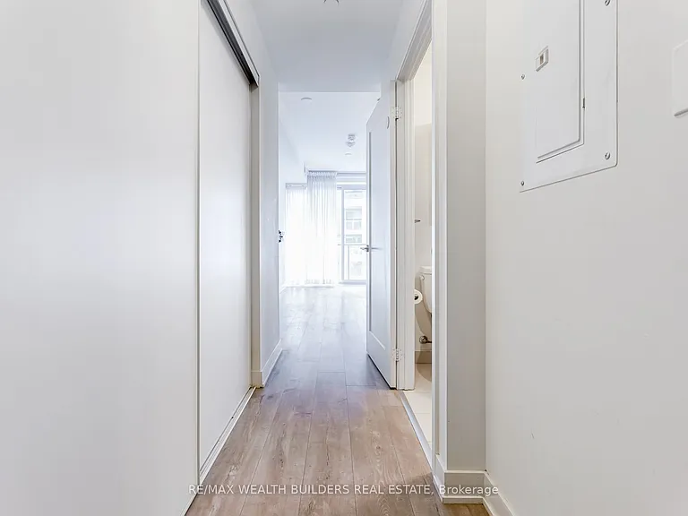 576 Front St W #1211E — Photo 7