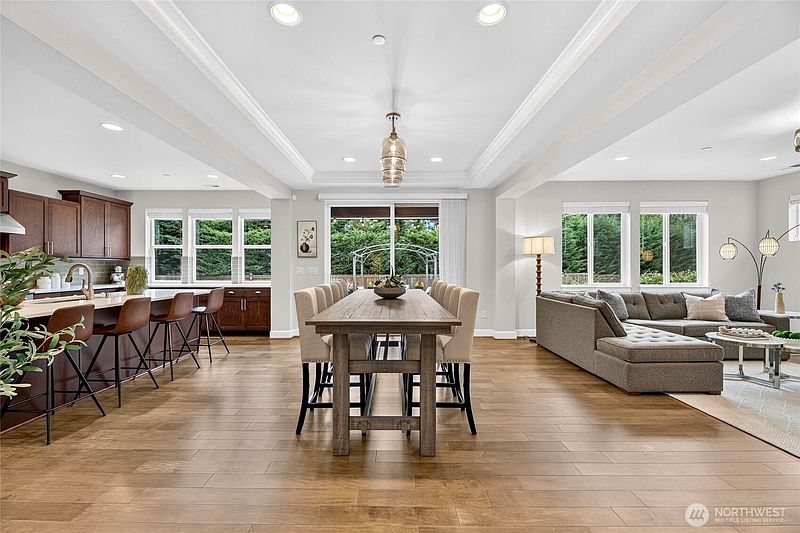 5th image of 770 SE 6th Place