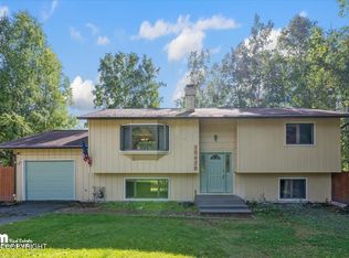 10420 Nabesna Cir, Eagle River, AK 99577