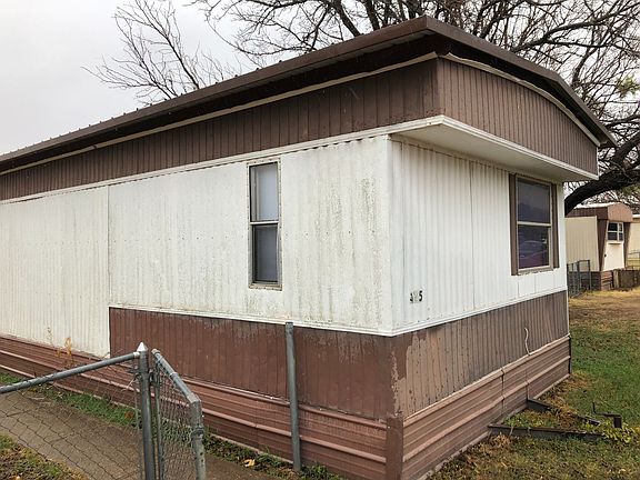 2nd image of 425 Western Hills Dr