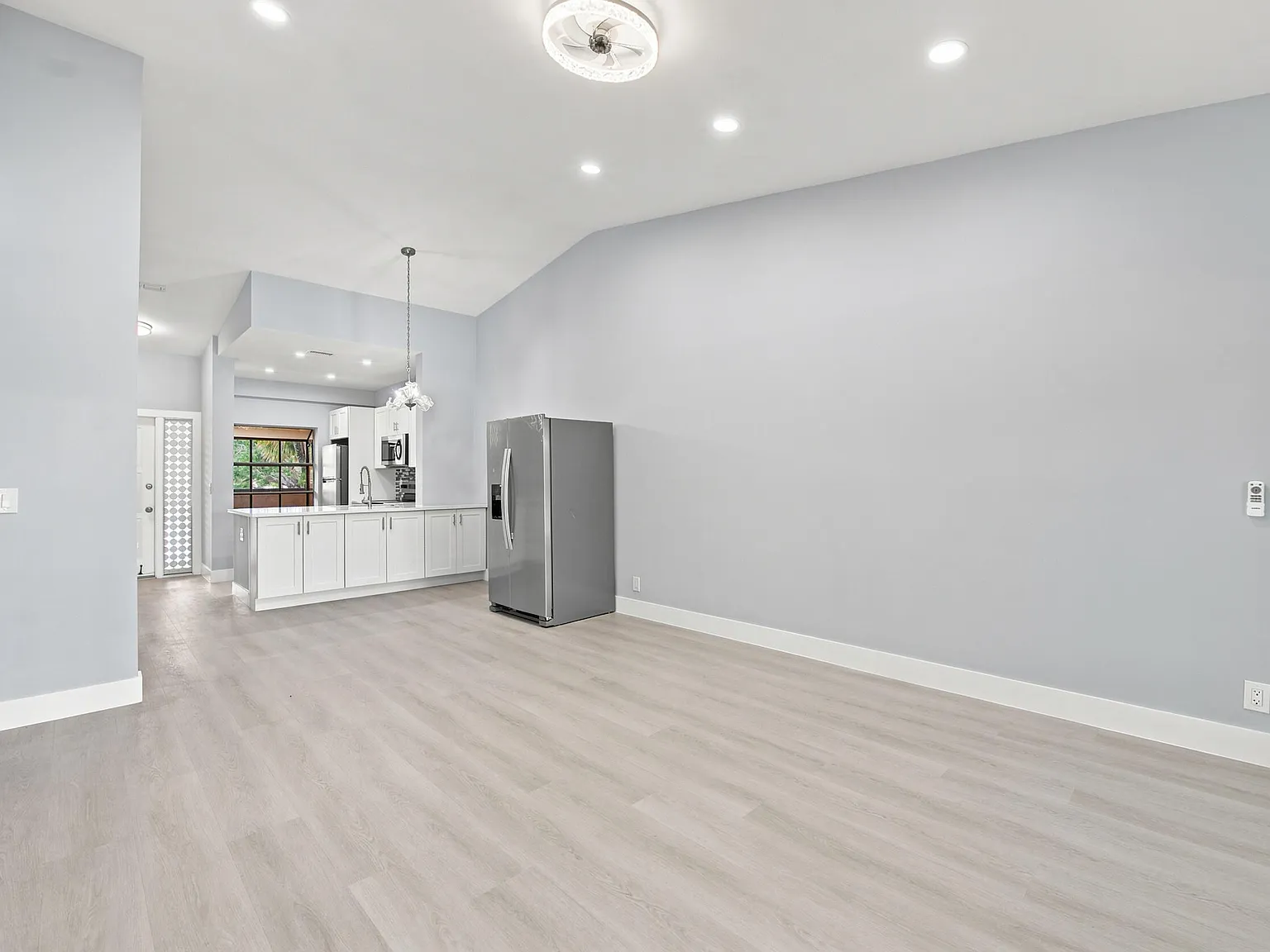 2 bed, 2.0 bath, 1100 sqft, $2,500 — Photo 4
