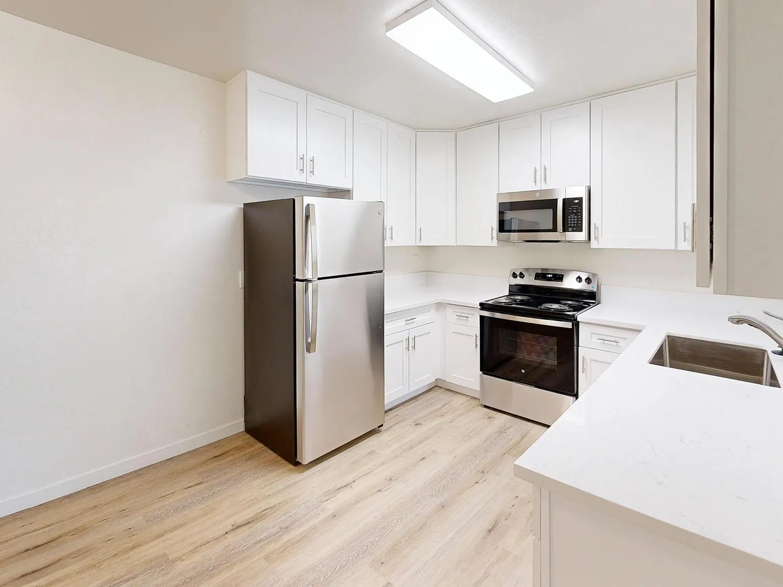 2 bed, 850 sqft, $1,595 — Photo 4