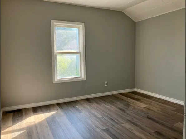 23 Grace St, Sault Ste. Marie, ON P6A 2S7
