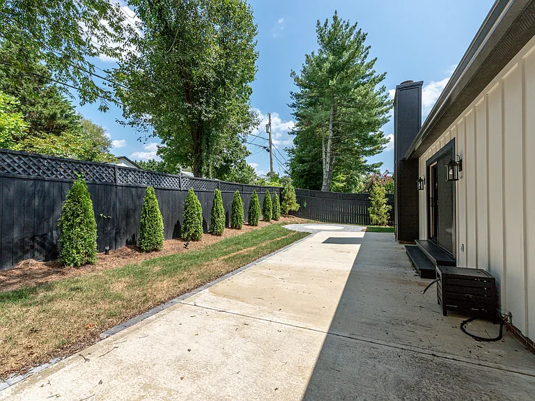 626 Copperfield Dr — Photo 36