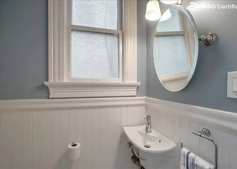 1372 Broadway — Photo 18