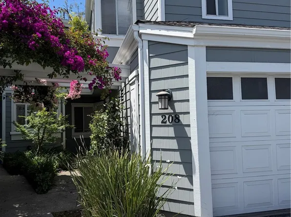 208 Santa Rosa Ct #208, Laguna Beach, CA 92651