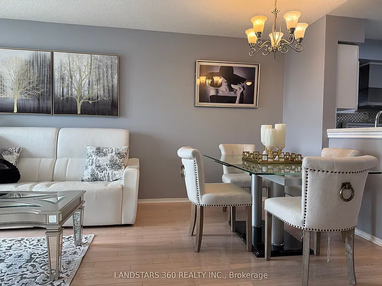 39 Oneida Cres #906 — Photo 11