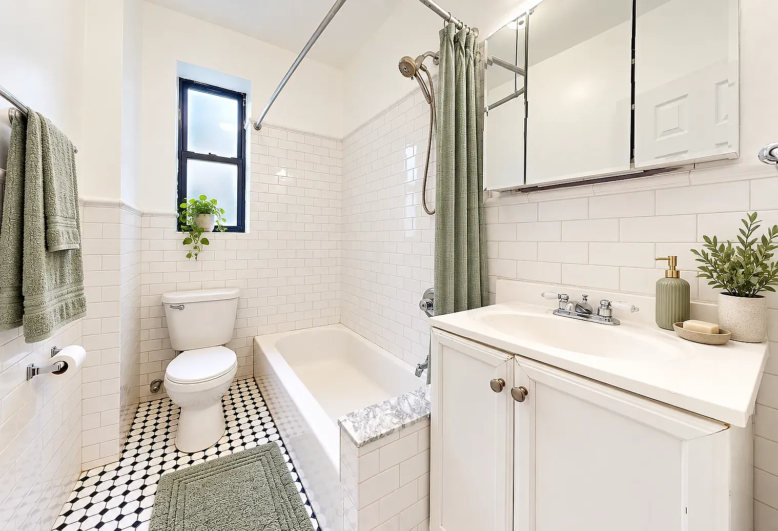 596 Edgecombe Avenue — Photo 3
