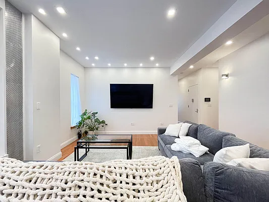 Rented by Brooklyn Blocks Real Estate | media 17
