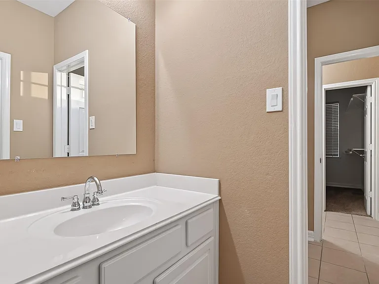 21103 Falcon Creek Ct — Photo 44