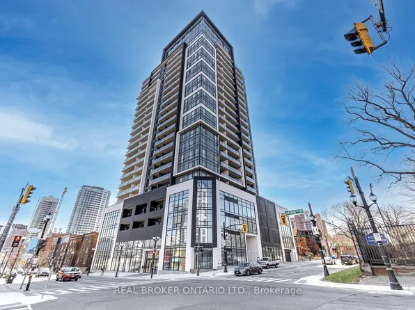 15 Queen St S, Hamilton, ON