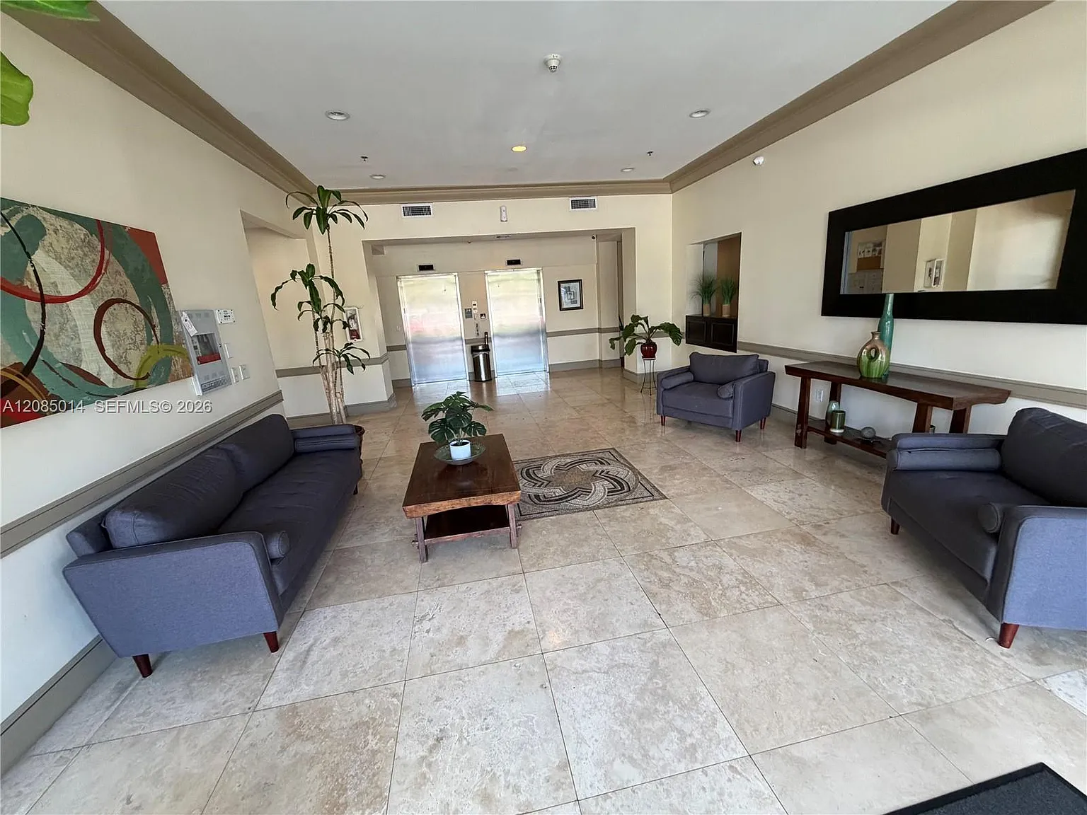 Grove View Condo — Photo 2
