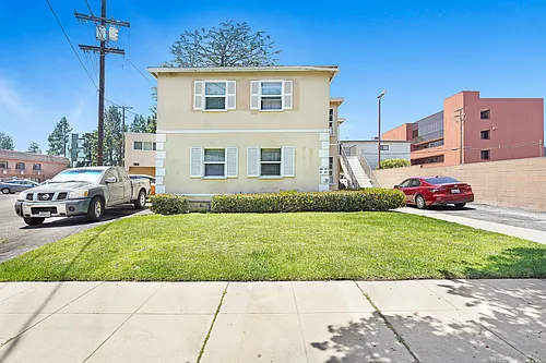 109 N Screenland Dr #E Photo 1