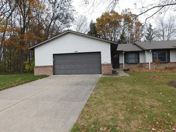 2109 Jo Dean Ct NE, Grand Rapids, MI 49505