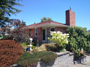 3280 Belvidere Ave SW, Seattle, WA 98126