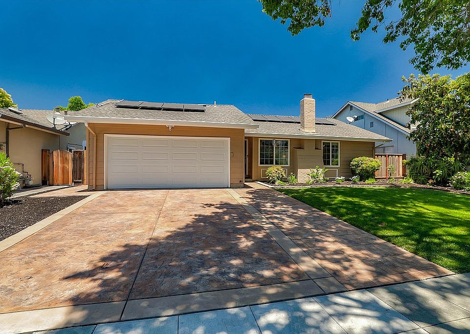 1st image of 369 Henderson Dr