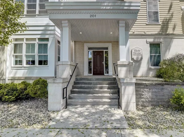 201 N Blair St APT 105, Madison, WI 53703
