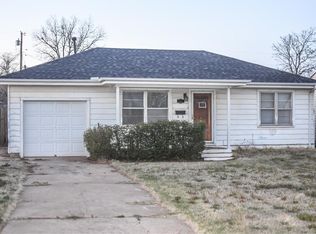 515 W 7th St, Elk City, OK 73644